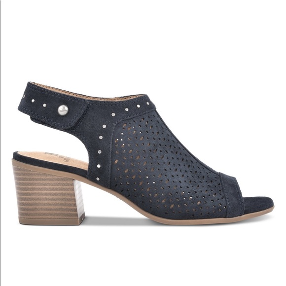 White Mountain Shoes - NEW Life Saver heel by White Mountain